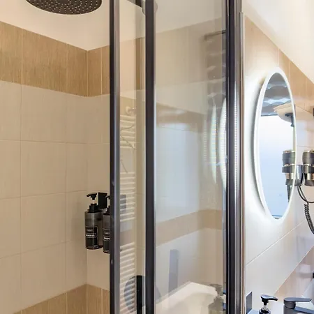 Apartment Mico, M5, Life - Luxury Con Terrazza E Vista 8o Piano - Su Scannu Life Milan